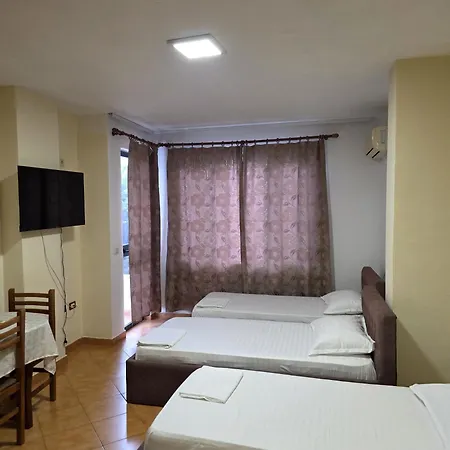 Apartamento Alea 300m From Beach, Umbrella And Sunbeds Included, Parking, Wifi, Up To 5 People Golem (Tirana)