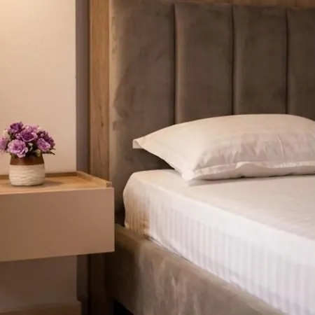 Alea 300m From Beach, Umbrella And Sunbeds Included, Parking, Wifi, Up To 5 People Apartamento Golem (Tirana)