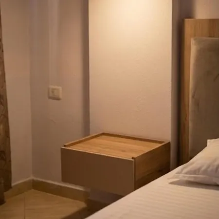 Alea 300m From Beach, Umbrella And Sunbeds Included, Parking, Wifi, Up To 5 People Apartamento
